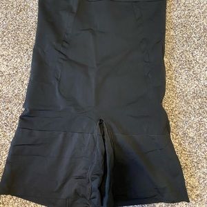 Spanx high waist mid thigh shorts